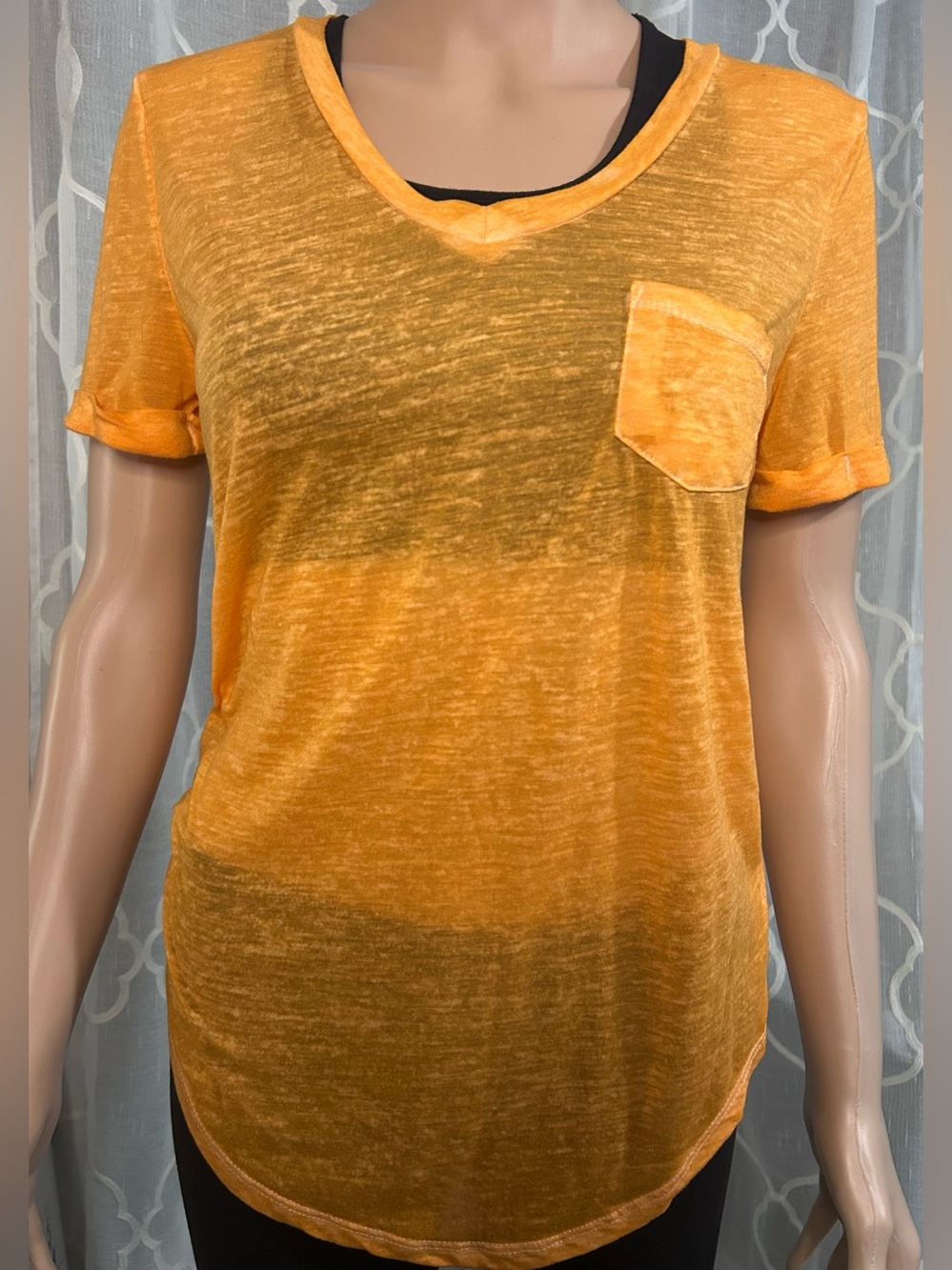 No Boundaries Women's Short-Sleeve Pocket Tee - Yellow